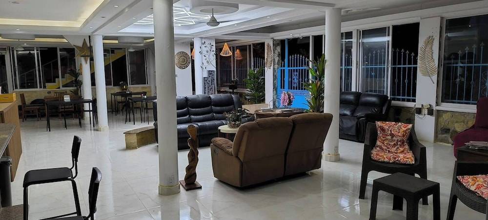 Hotel Mango 2