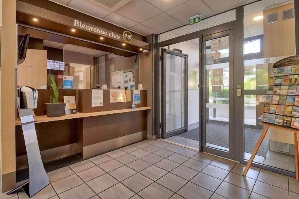 B&B HOTEL Carcassonne Rocadest La Cité 1
