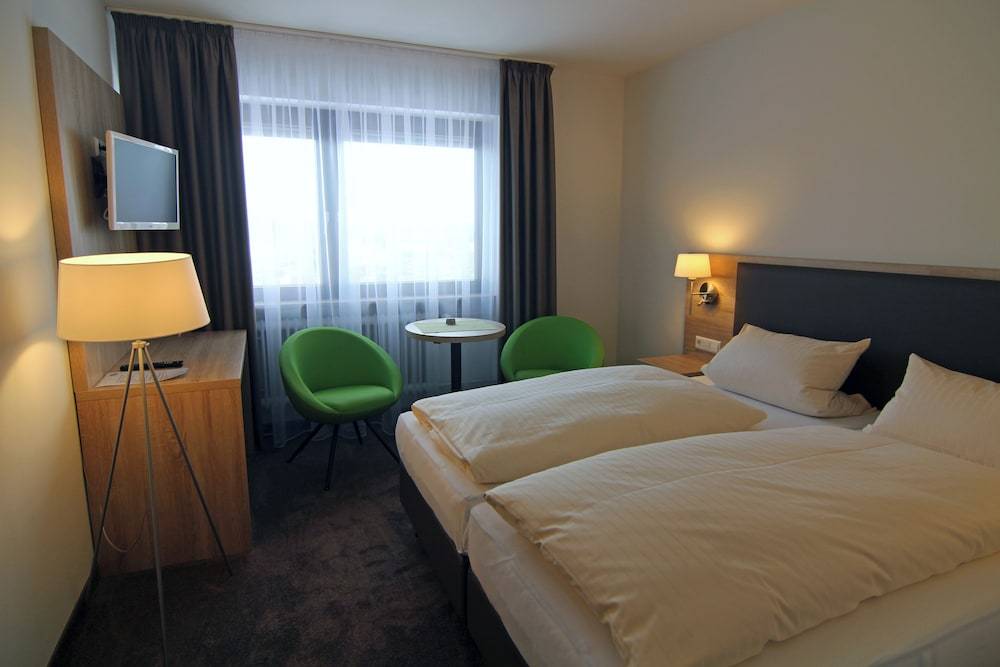 Hotel Sunny Side Up 1