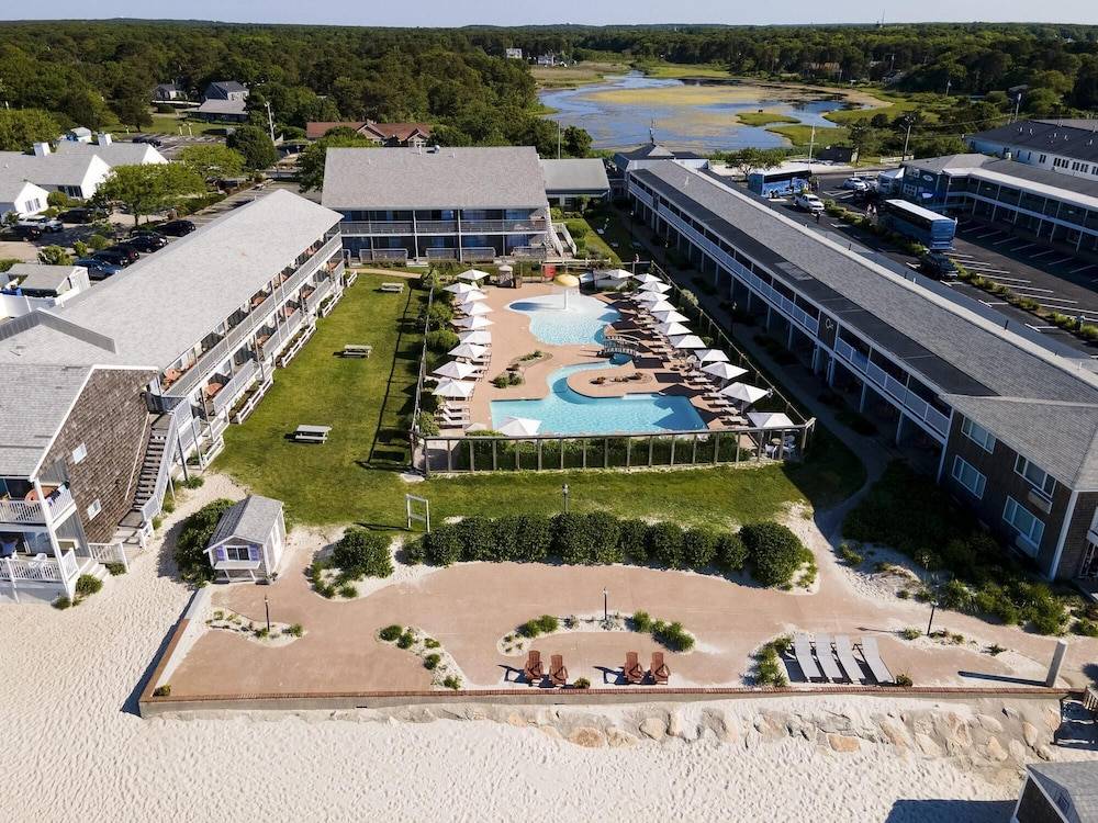 Riviera Beach Resort 1