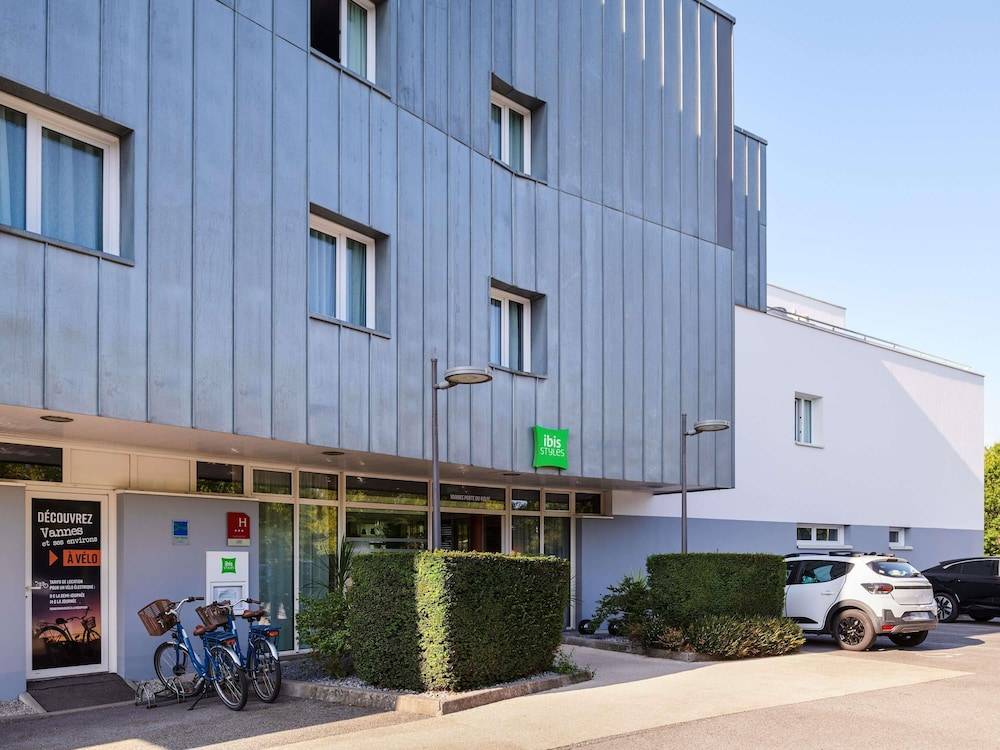 Ibis Styles Vannes Pte Golfe 1
