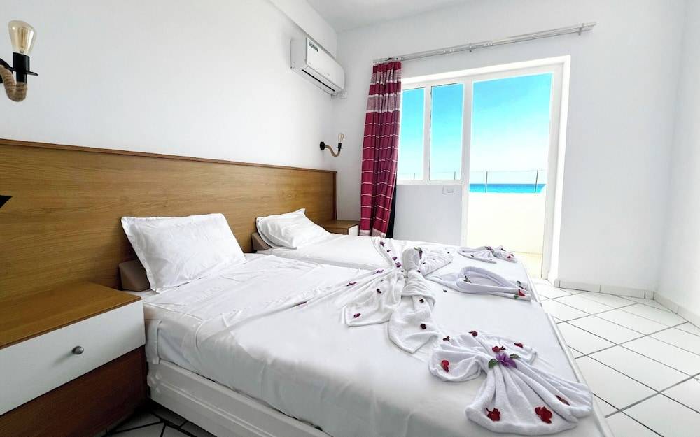 Hotel Best Beach- Family Only 2