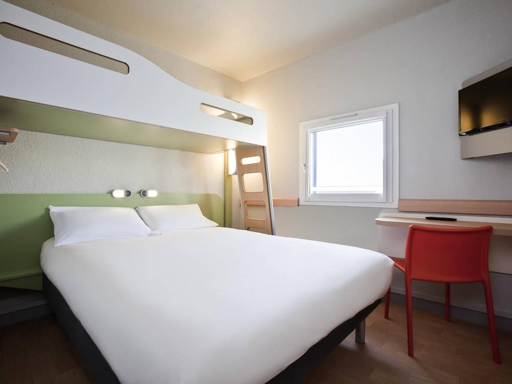 ibis budget Pontault Combault RN4 Marne La Vallée 1