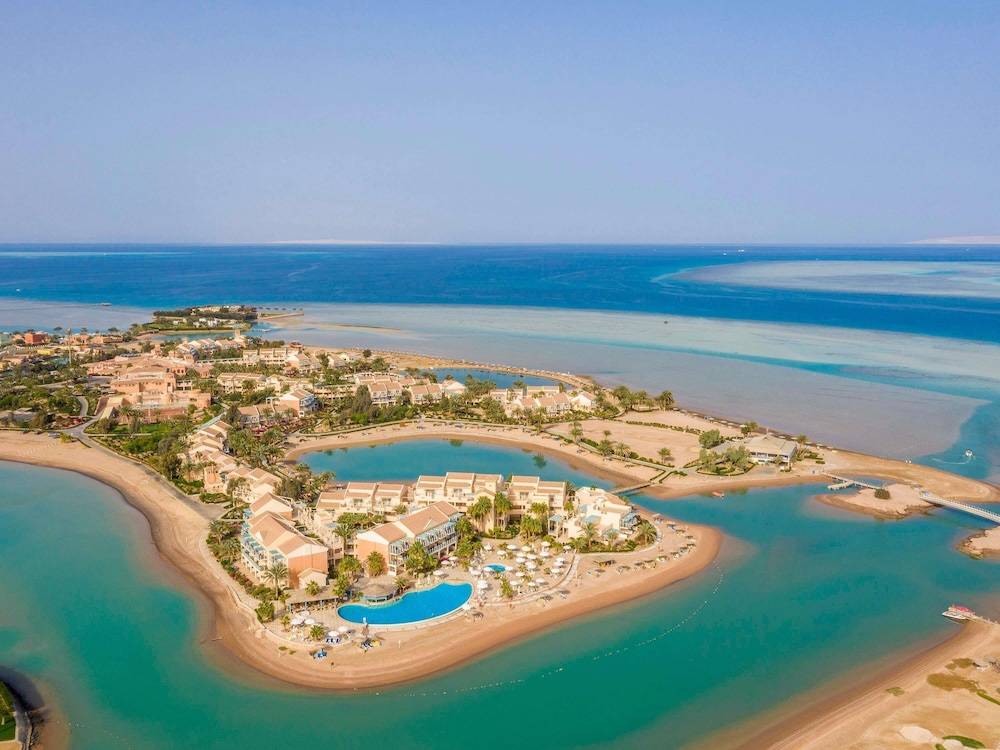 Mövenpick Resort & Spa El Gouna 1