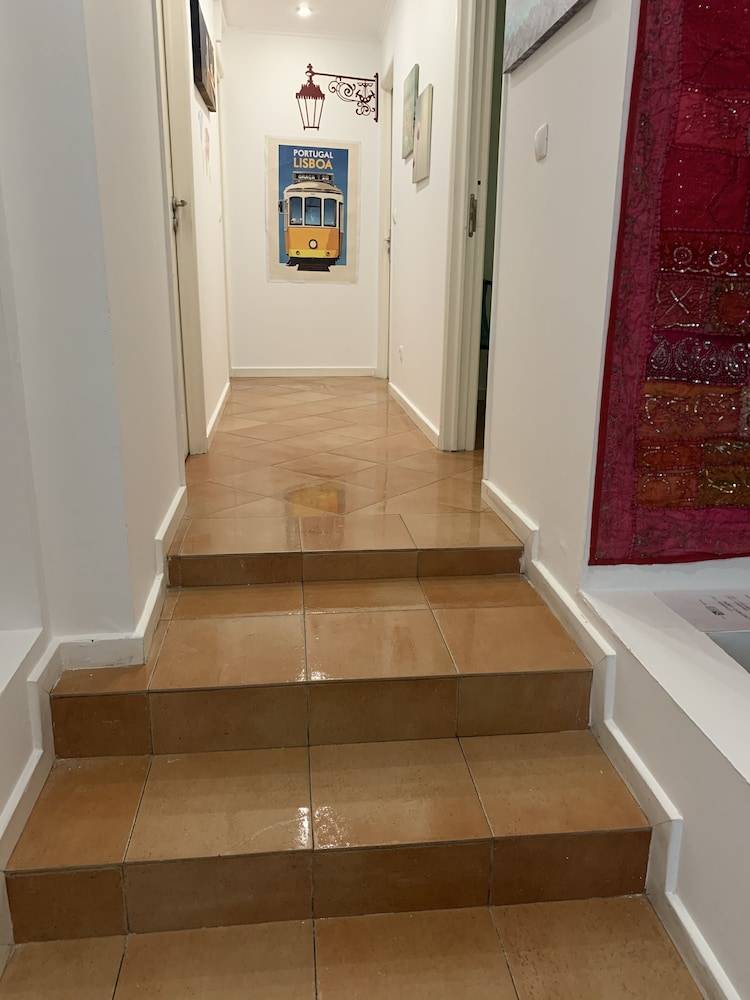 House and Rooms in Lisbon 2