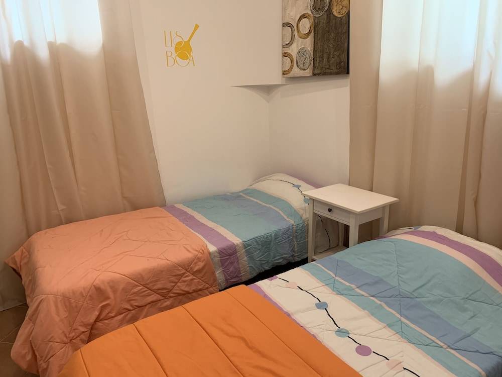 House and Rooms in Lisbon 1
