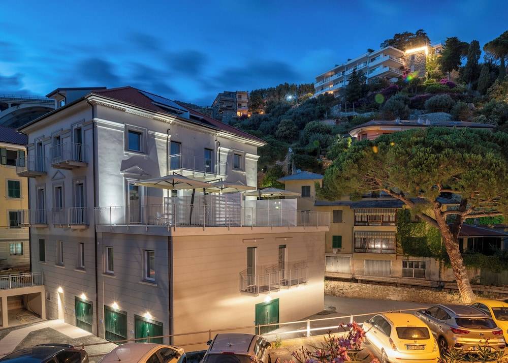 VILLA CADIZ APARTMENTS VARAZZE 1