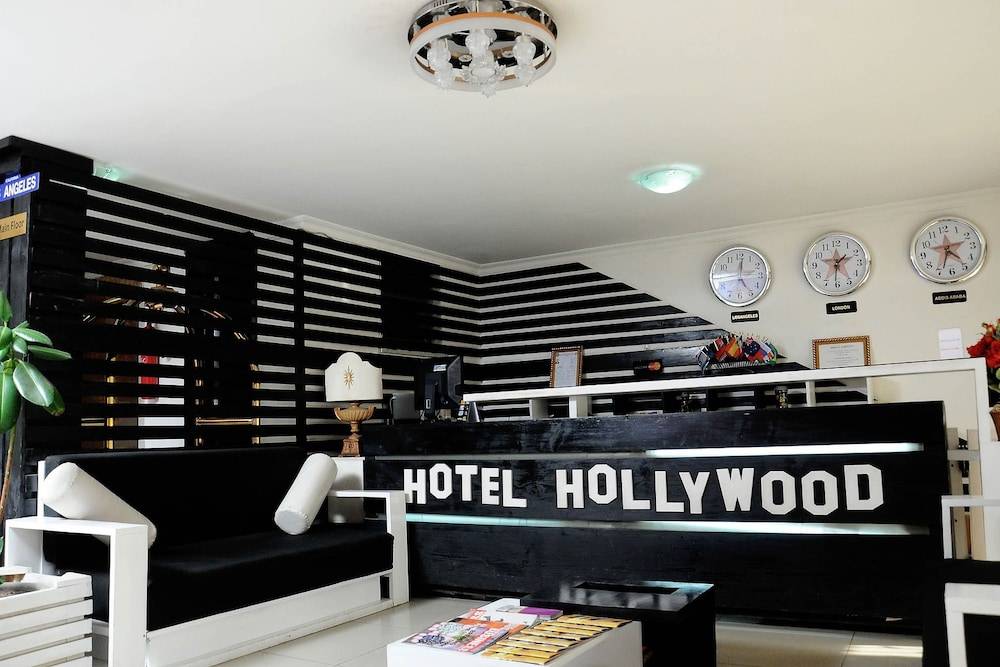 Holly Wood Hotel 2