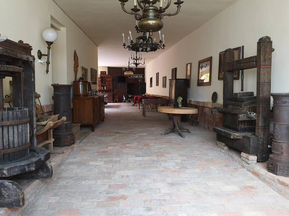 Máté Pension 2