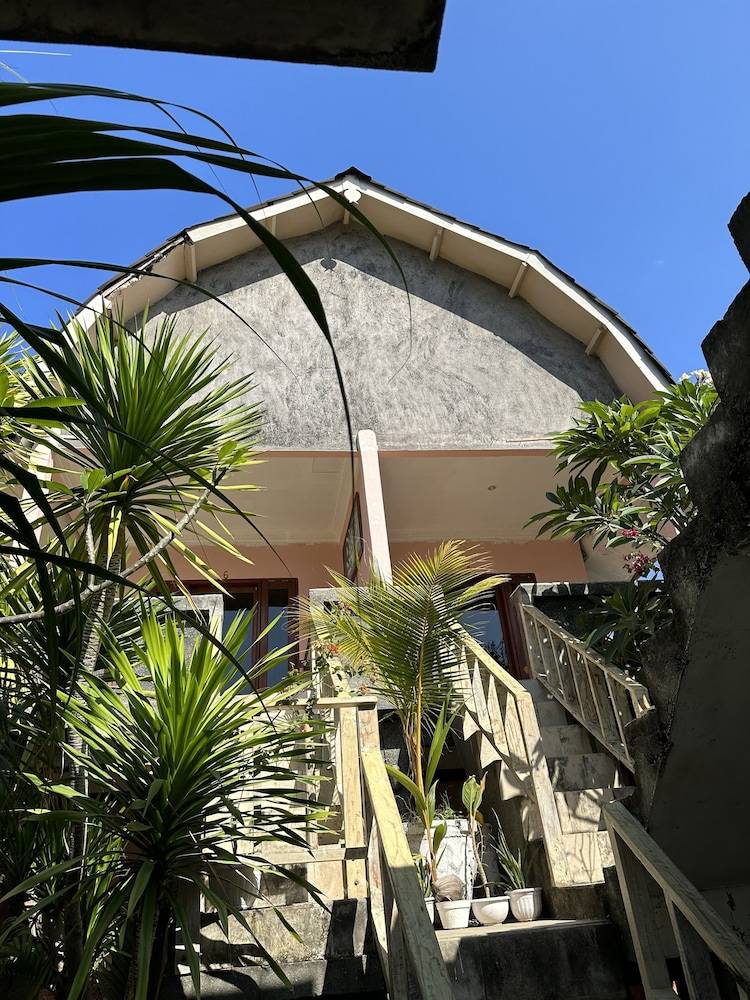 Jamess Bungalow 1