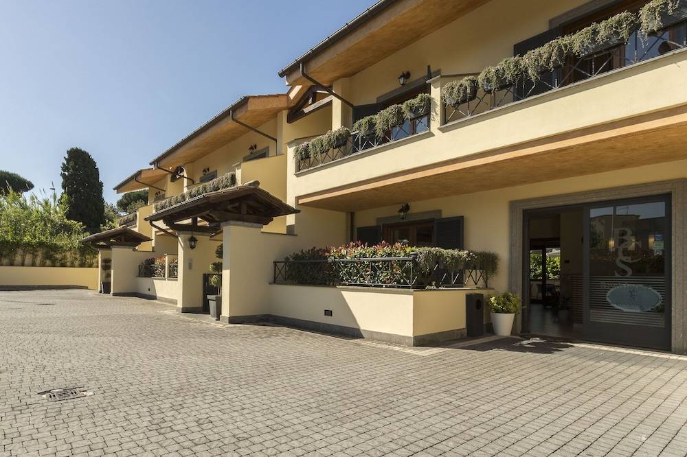 Borgo Castel Savelli 1