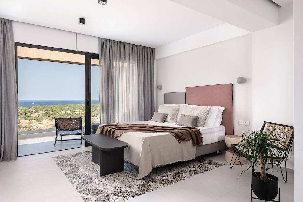 Nuovo Luxury Suites 2