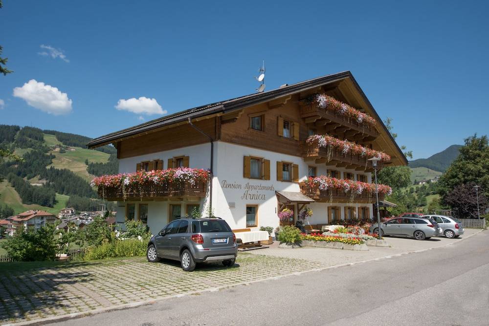 Pension Arnica B&B 1
