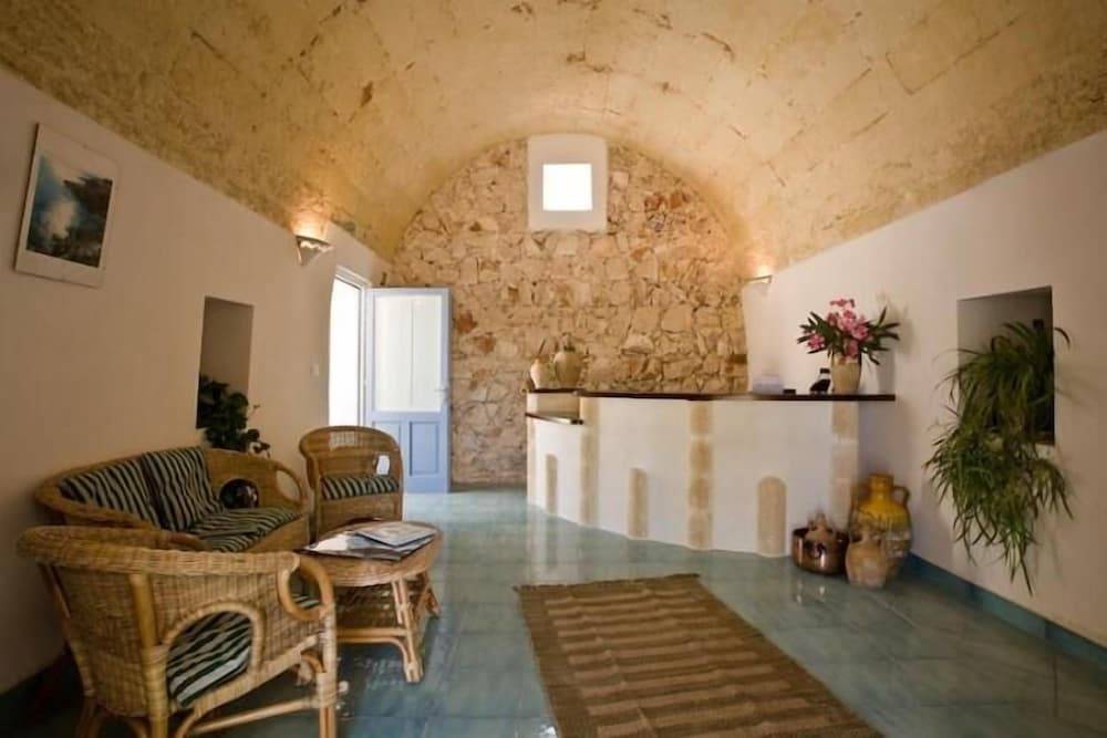 Tenuta De Marco 2
