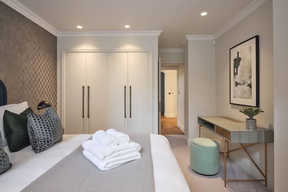 Mayfair – Peterson House 2