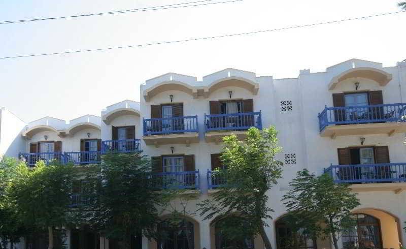 Theodorou Beach Hotel Apartments 2
