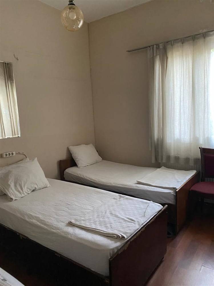 Otel OVA 1