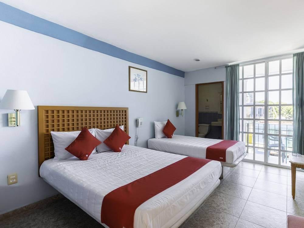 Hotel Gandhi 1