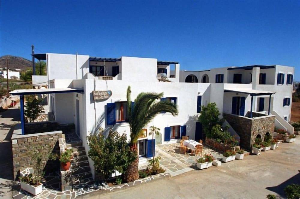 Holidays in Paros 1