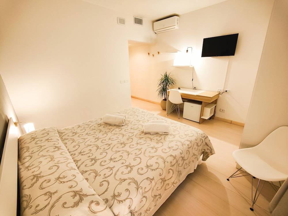 Albergo B&B Tenesi 2