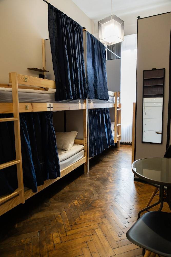 FiveHostel 1