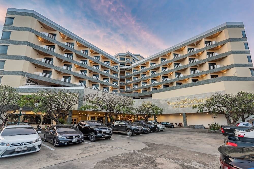 City Beach Resort 1