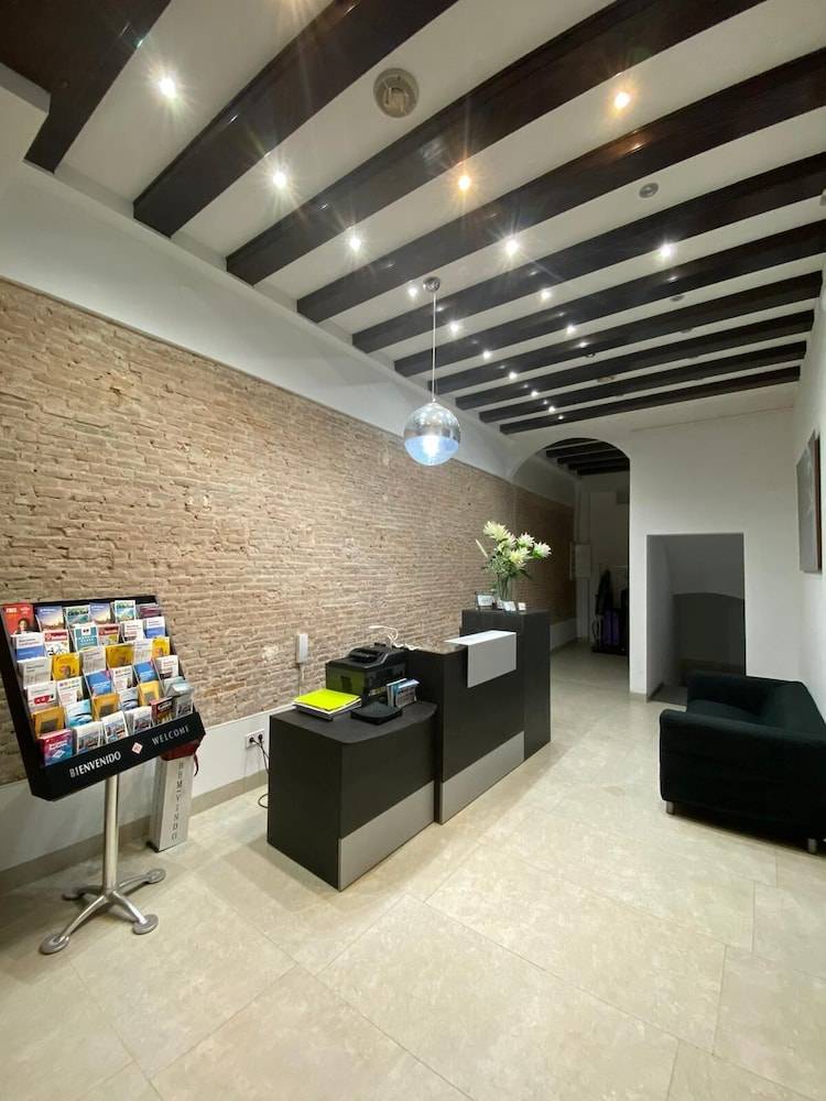 Hostal Drassanes 2