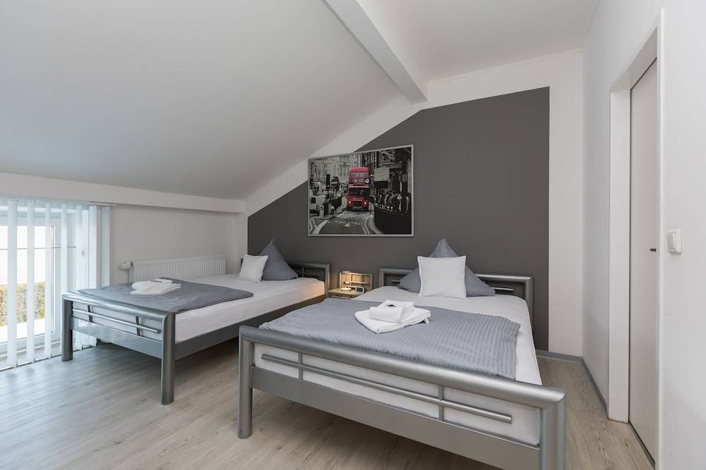 Hotel Rühen, 24 Stunden Check in, Küche, kostenfreie Parkplätze 1