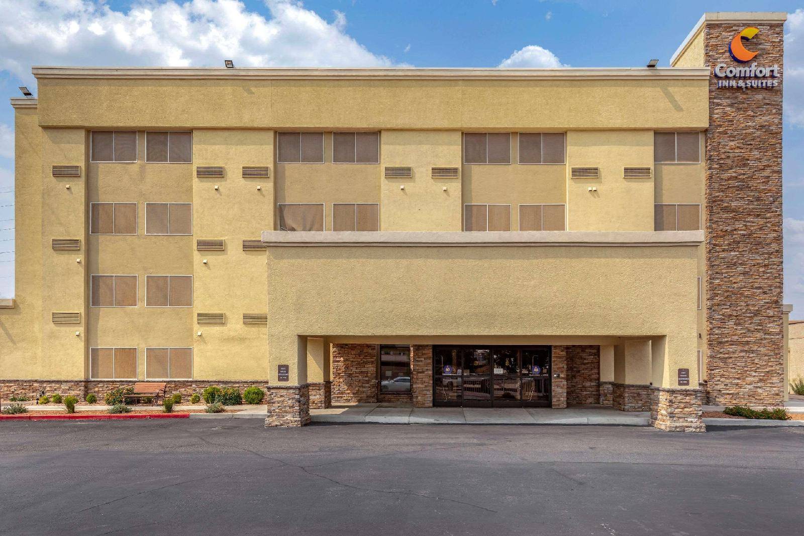 Comfort Inn & Suites Albuquerque Downtown 1