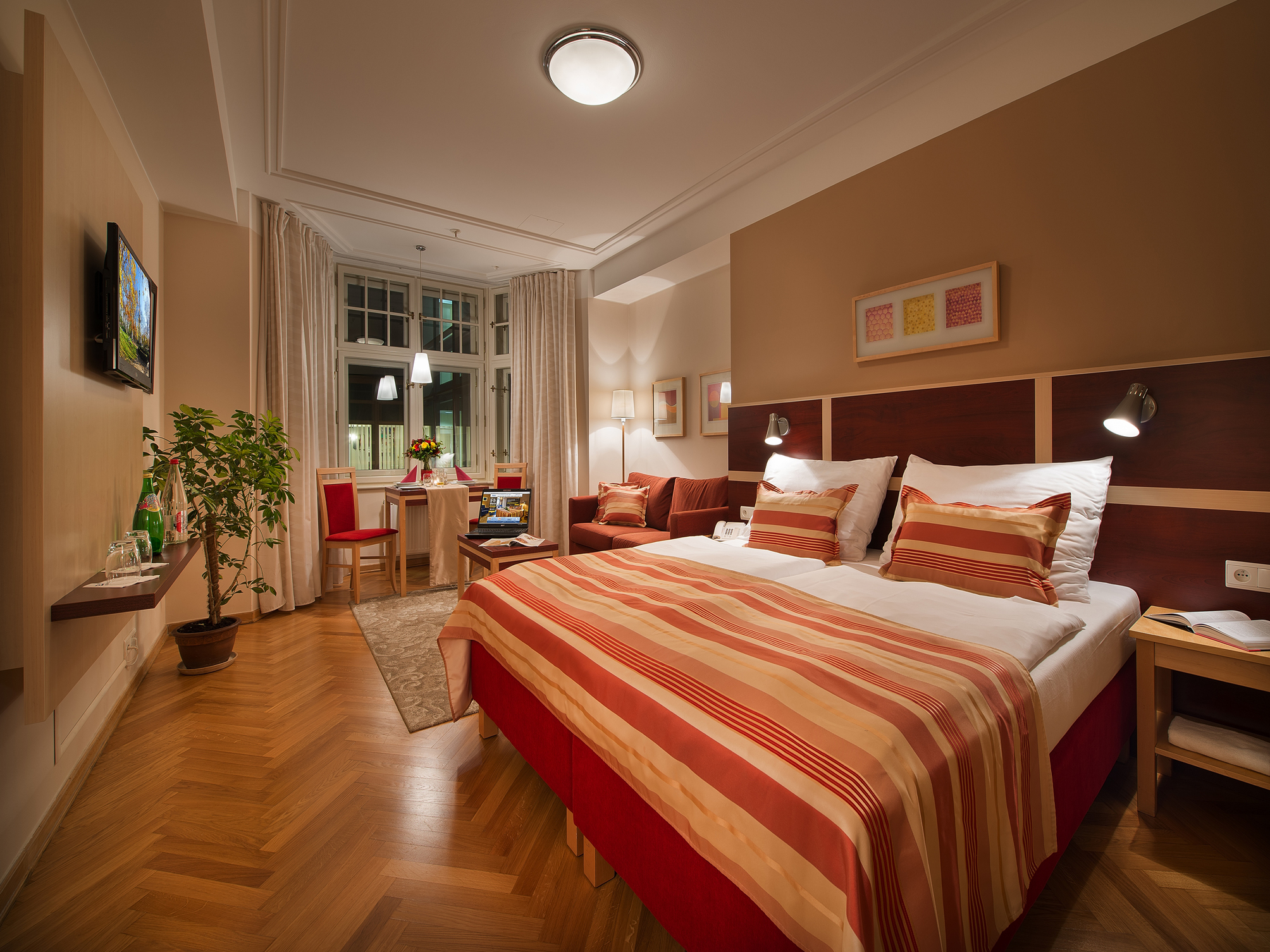 EA Hotel Julis 1