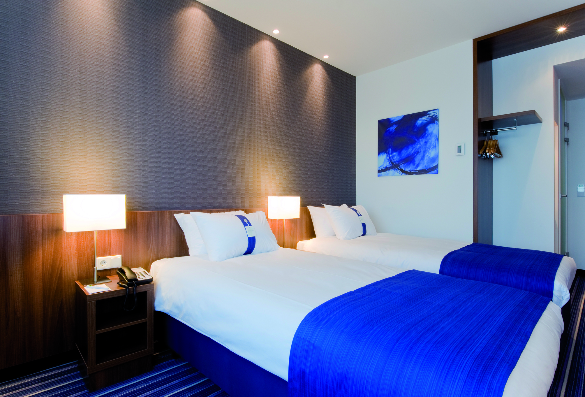 Holiday Inn Express AMSTERDAM - SLOTERDIJK STATION by IHG 2