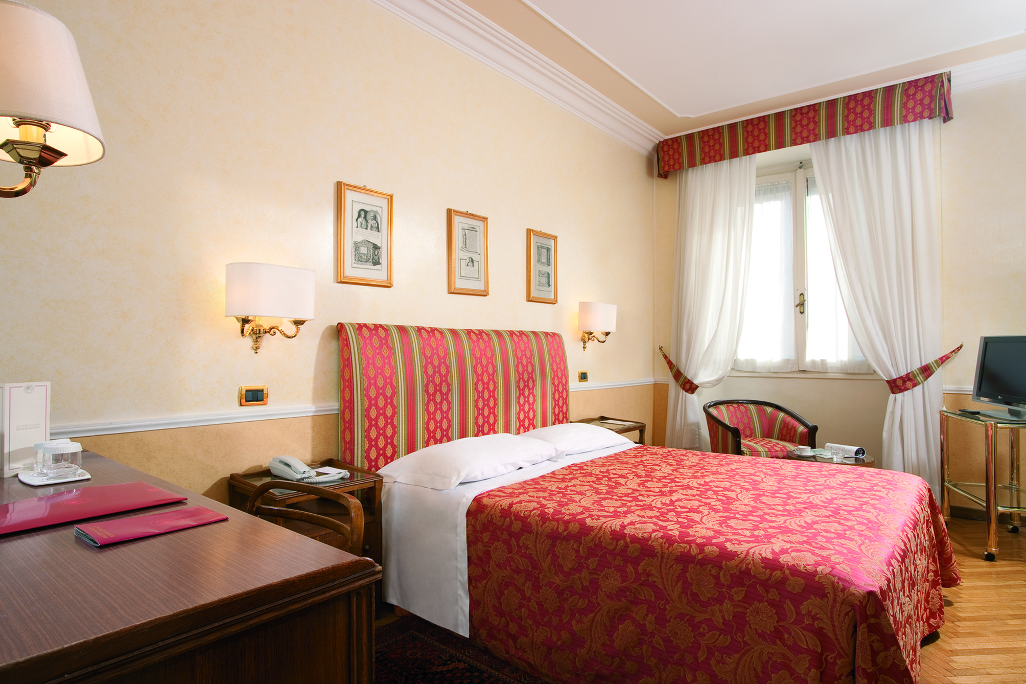 Bettoja Hotel Massimo d'Azeglio 1