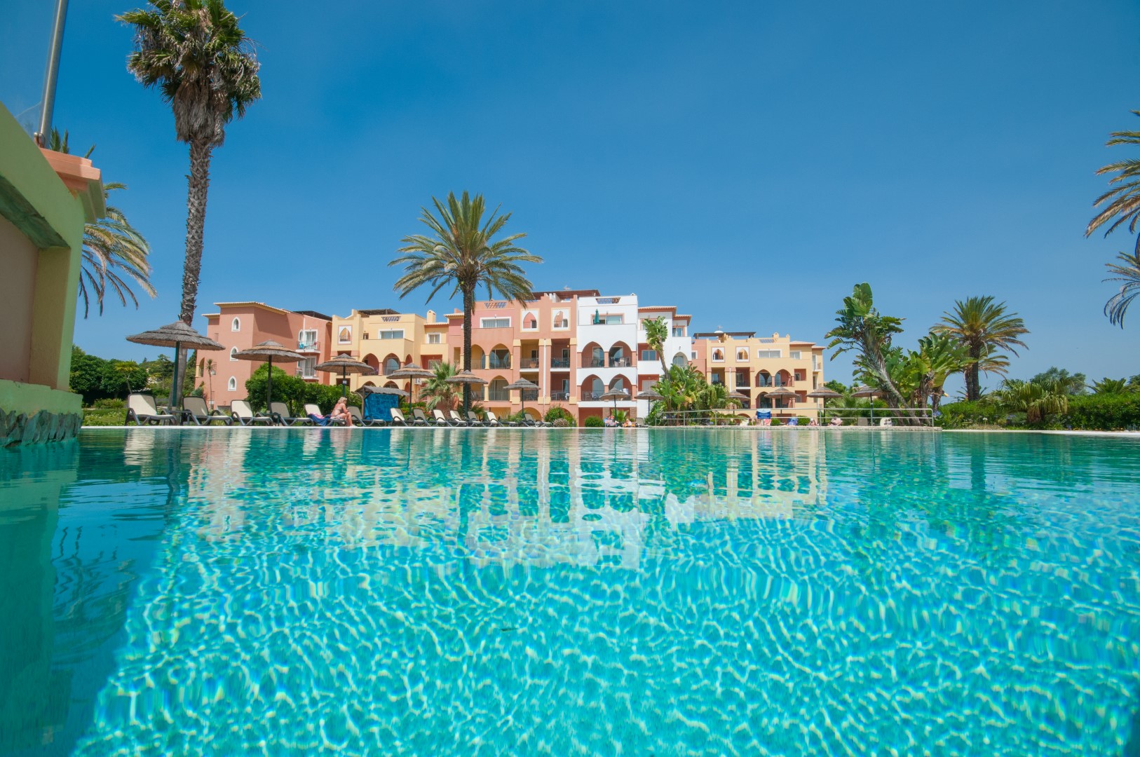 Jardim da Meia Praia Resort 1