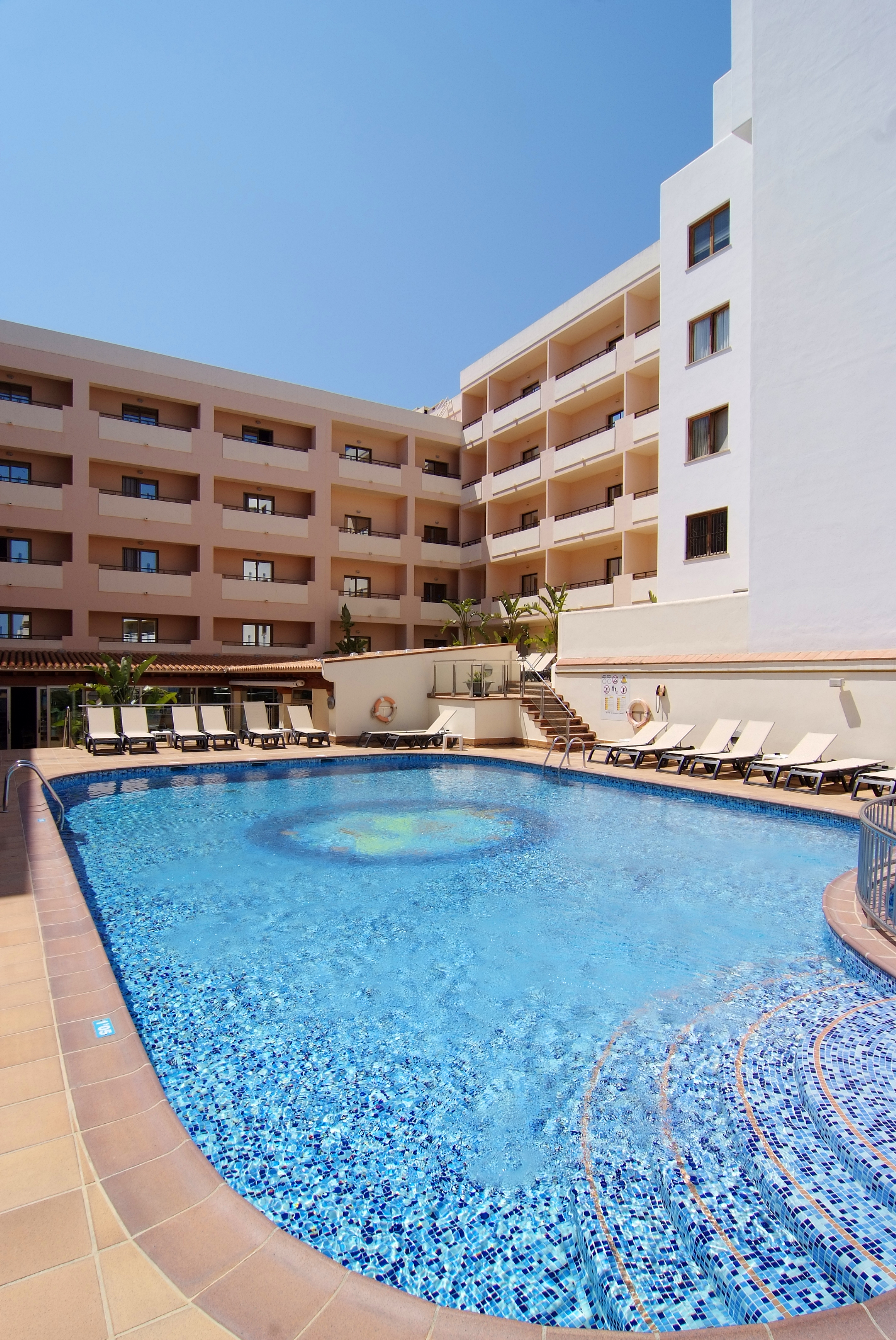 Invisa Hotel La Cala 2