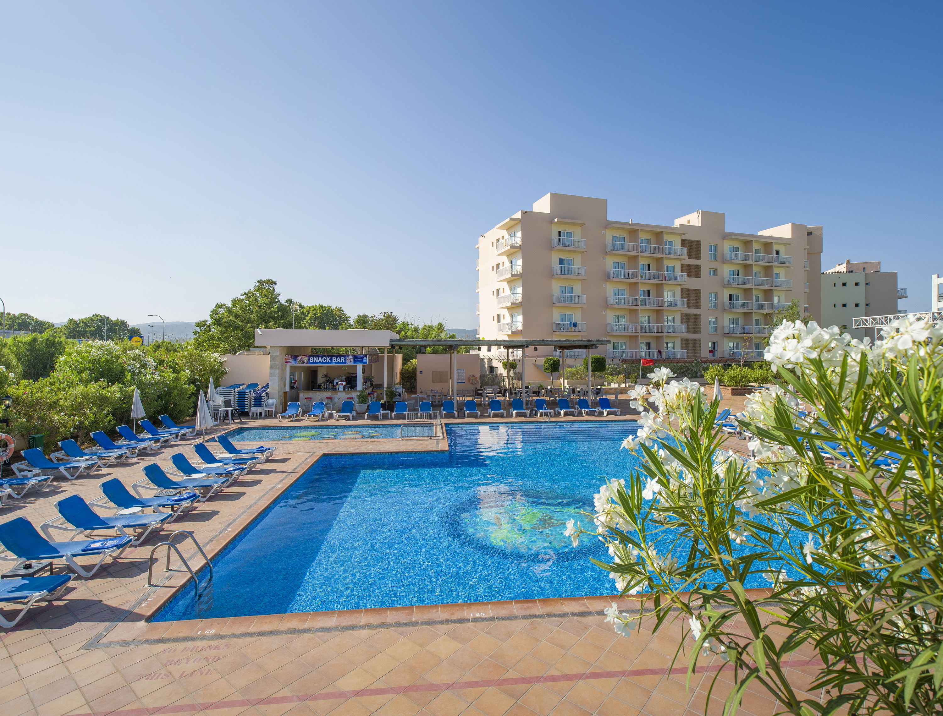 Invisa Hotel Es Pla - Adults Only 1