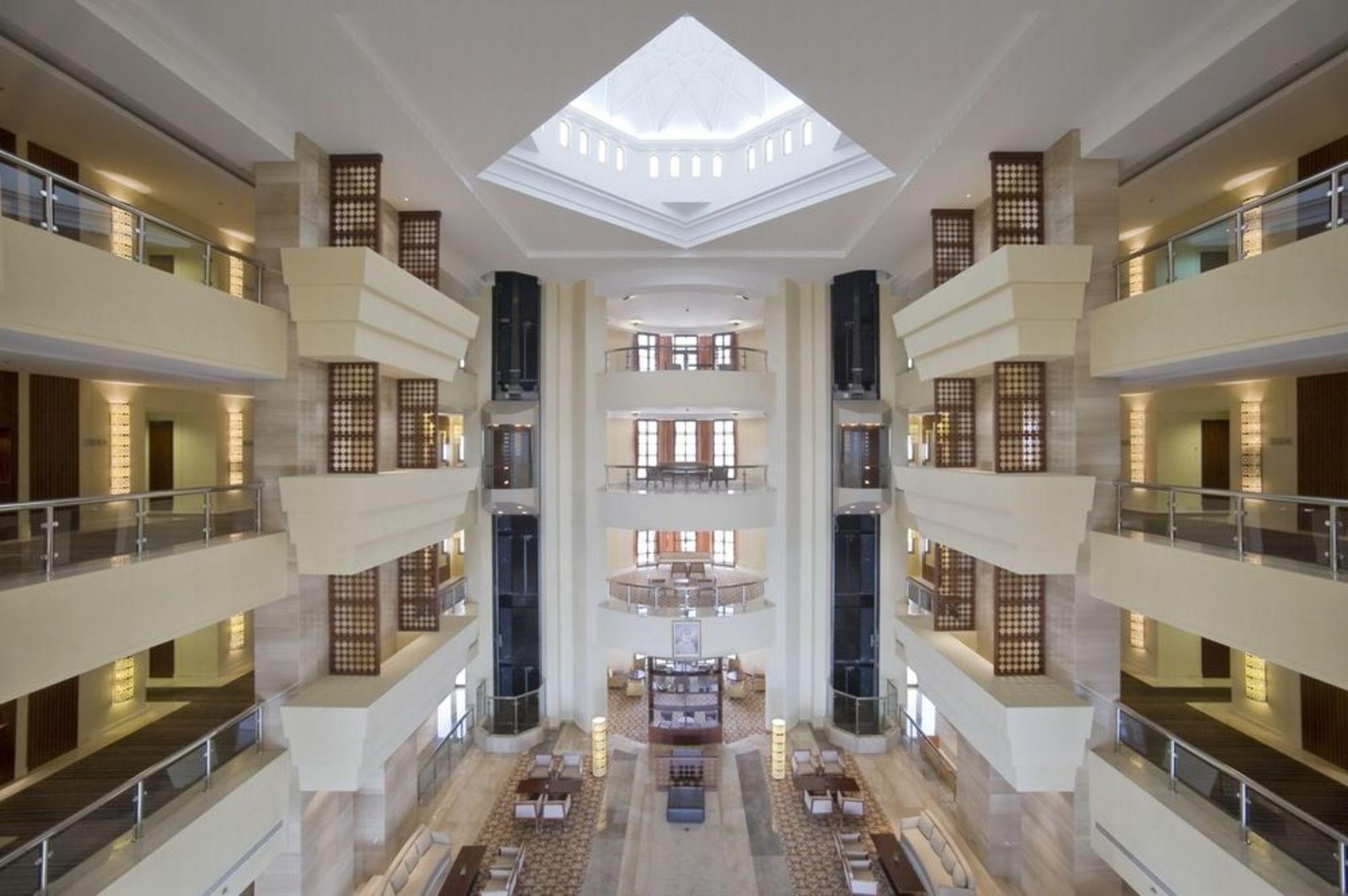 Crowne Plaza SOHAR by IHG 1
