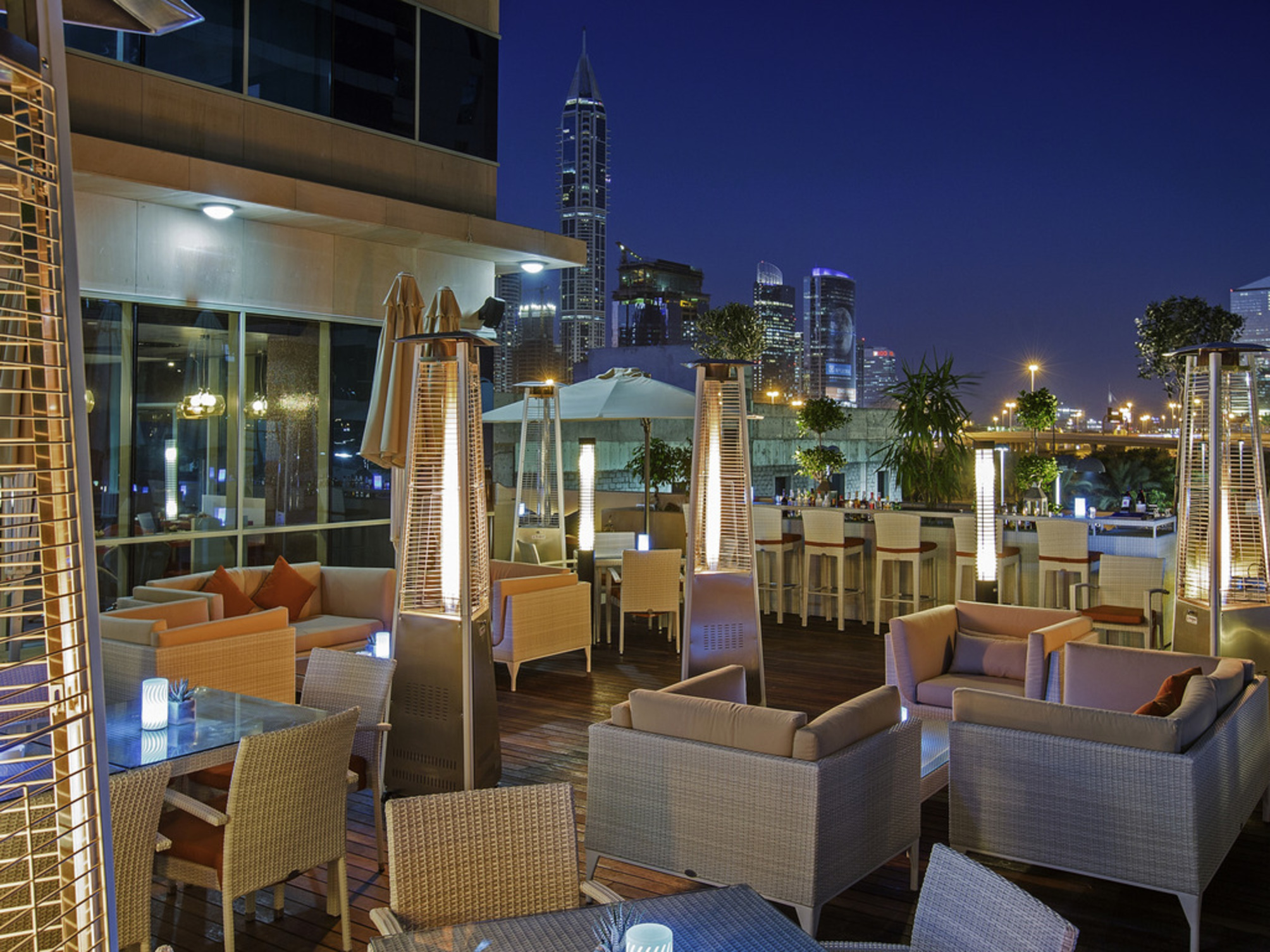 Pullman Dubai Jumeirah Lakes Towers 2