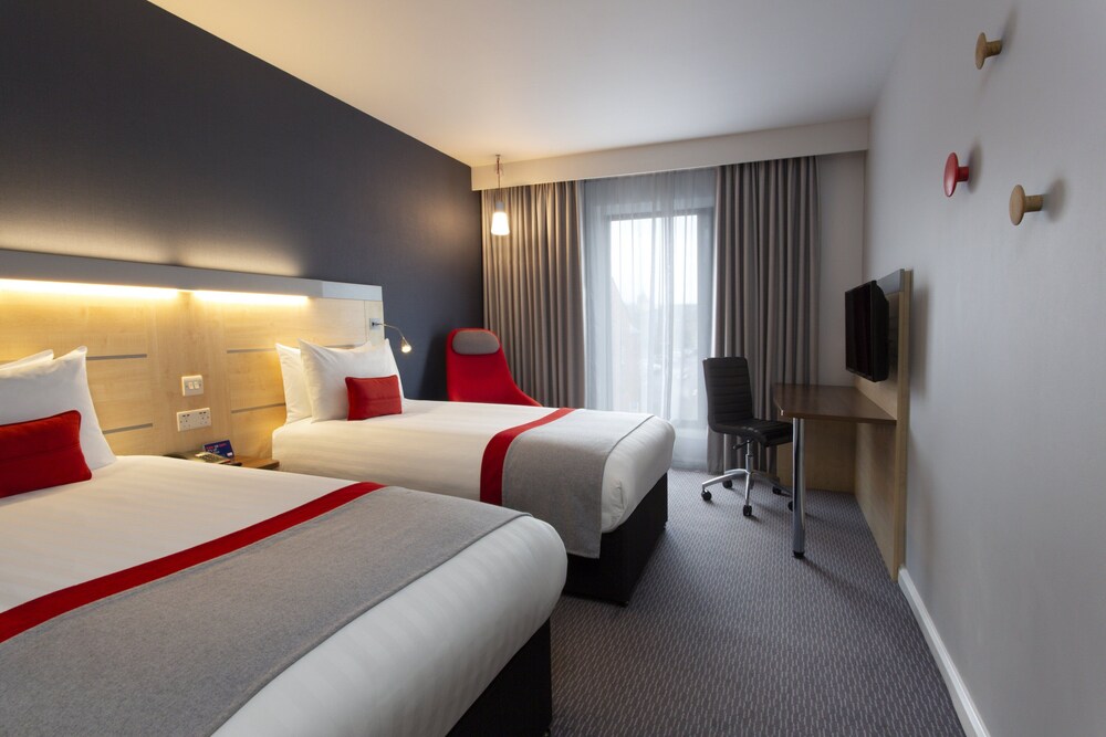 Holiday Inn Express CHELTENHAM TOWN CENTRE by IHG 1