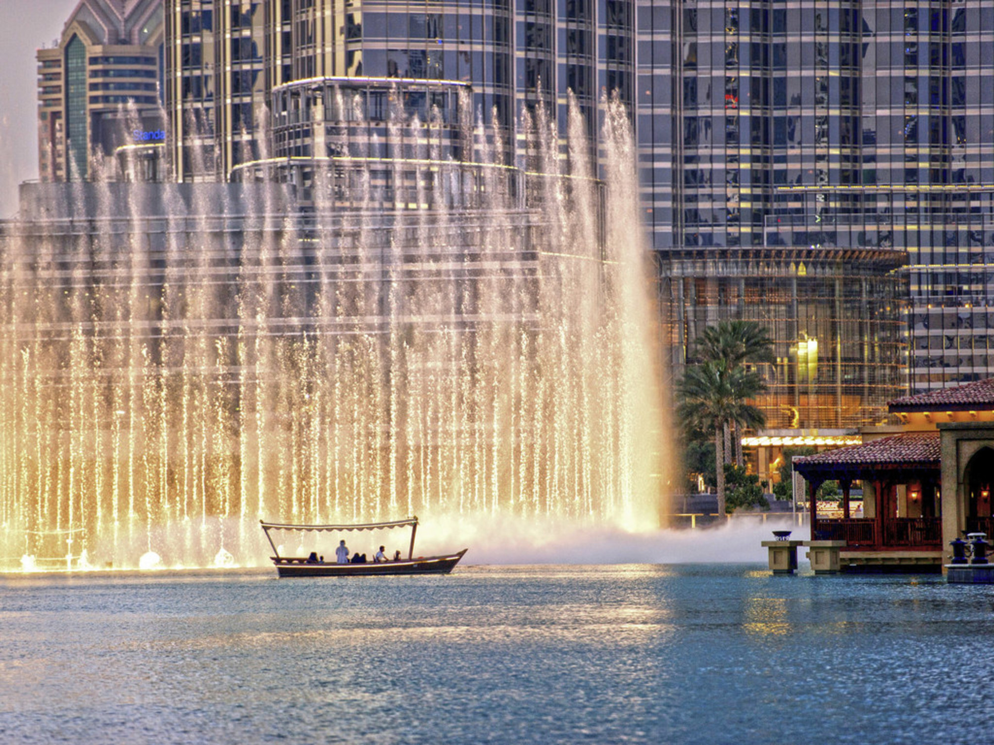 Swissôtel Al Murooj Dubai 2