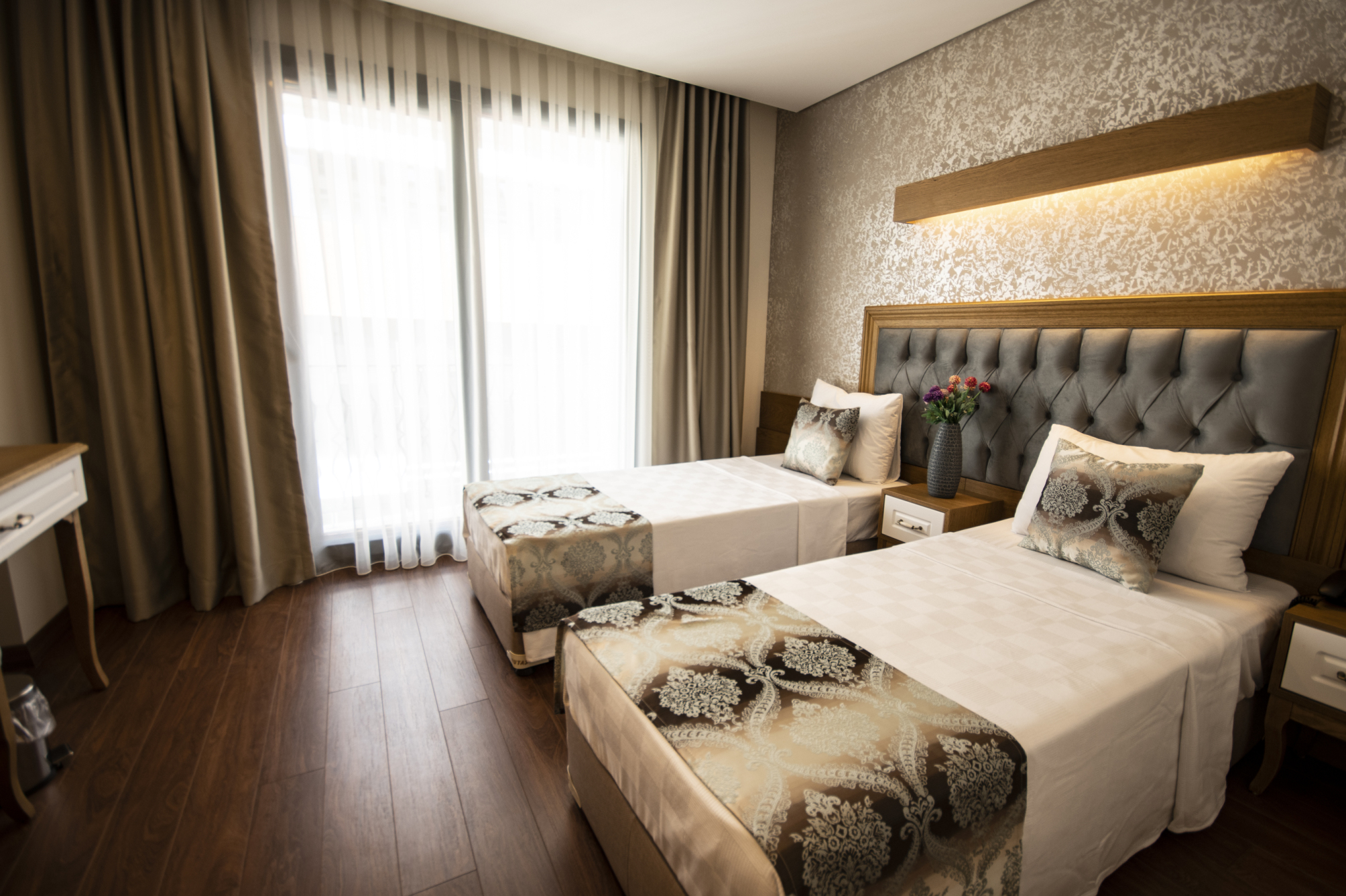 Eliza Hotel 2