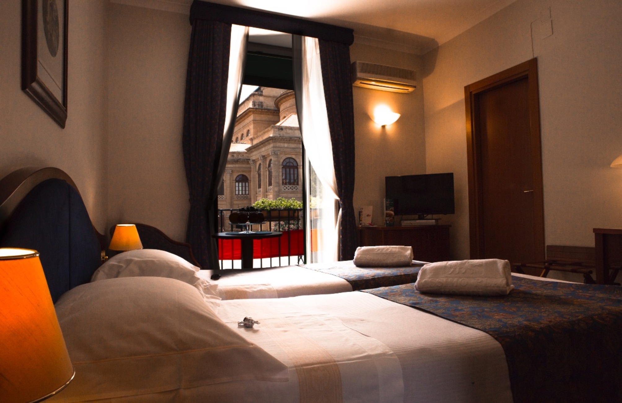 Massimo Plaza Hotel 1