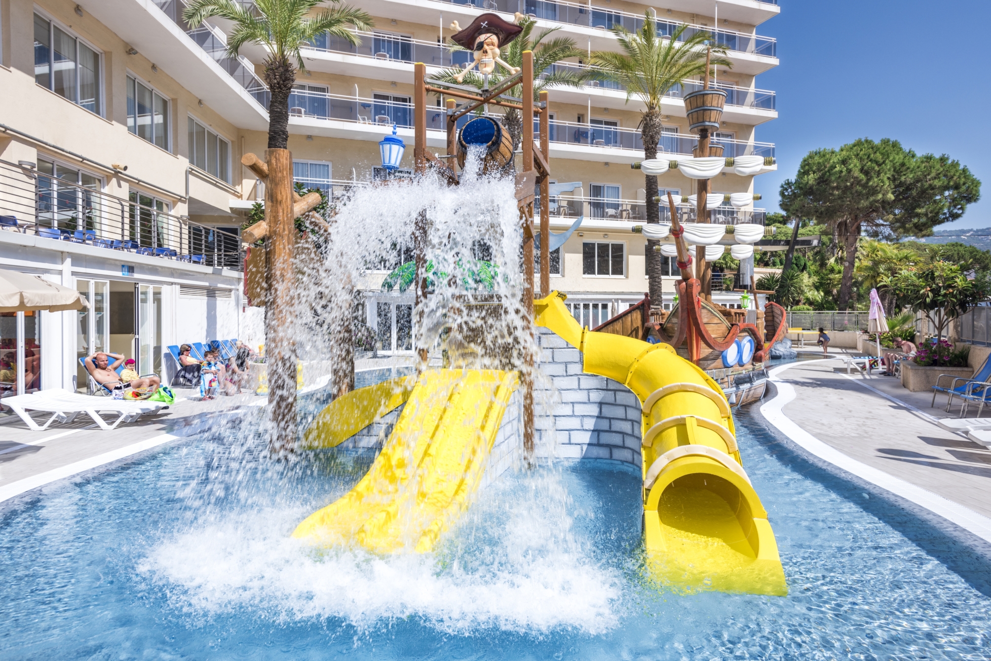 Hotel Oasis Park Splash 1