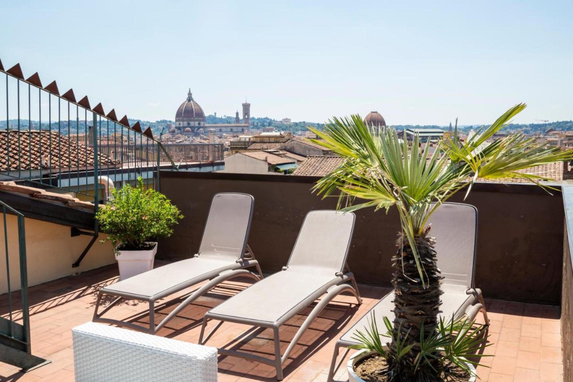 Plus Florence Hotel & Hostel 1
