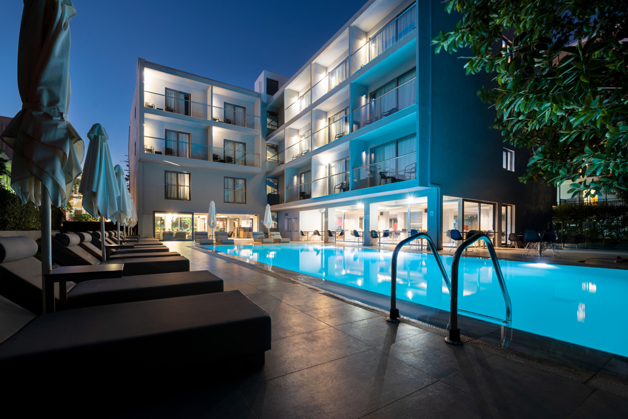 Oktober Downtown Boutique Hotel 1