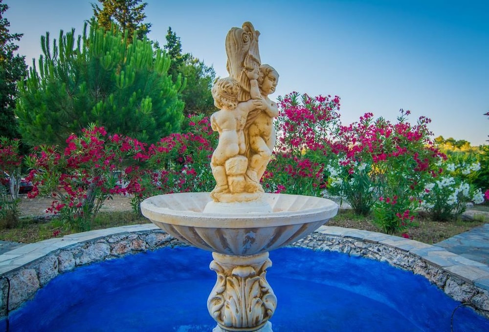 Elatia Villa