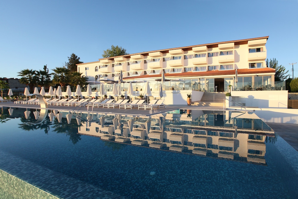 Droushia Heights Hotel