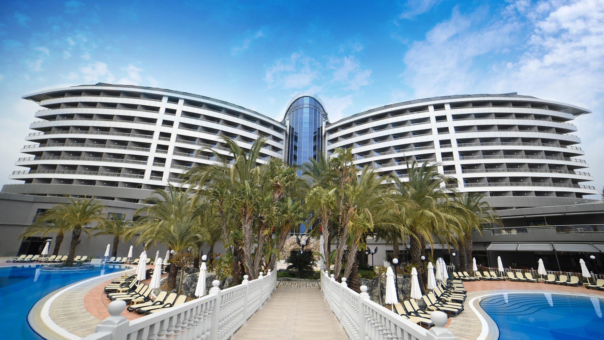 Royal Wings Hotel 2