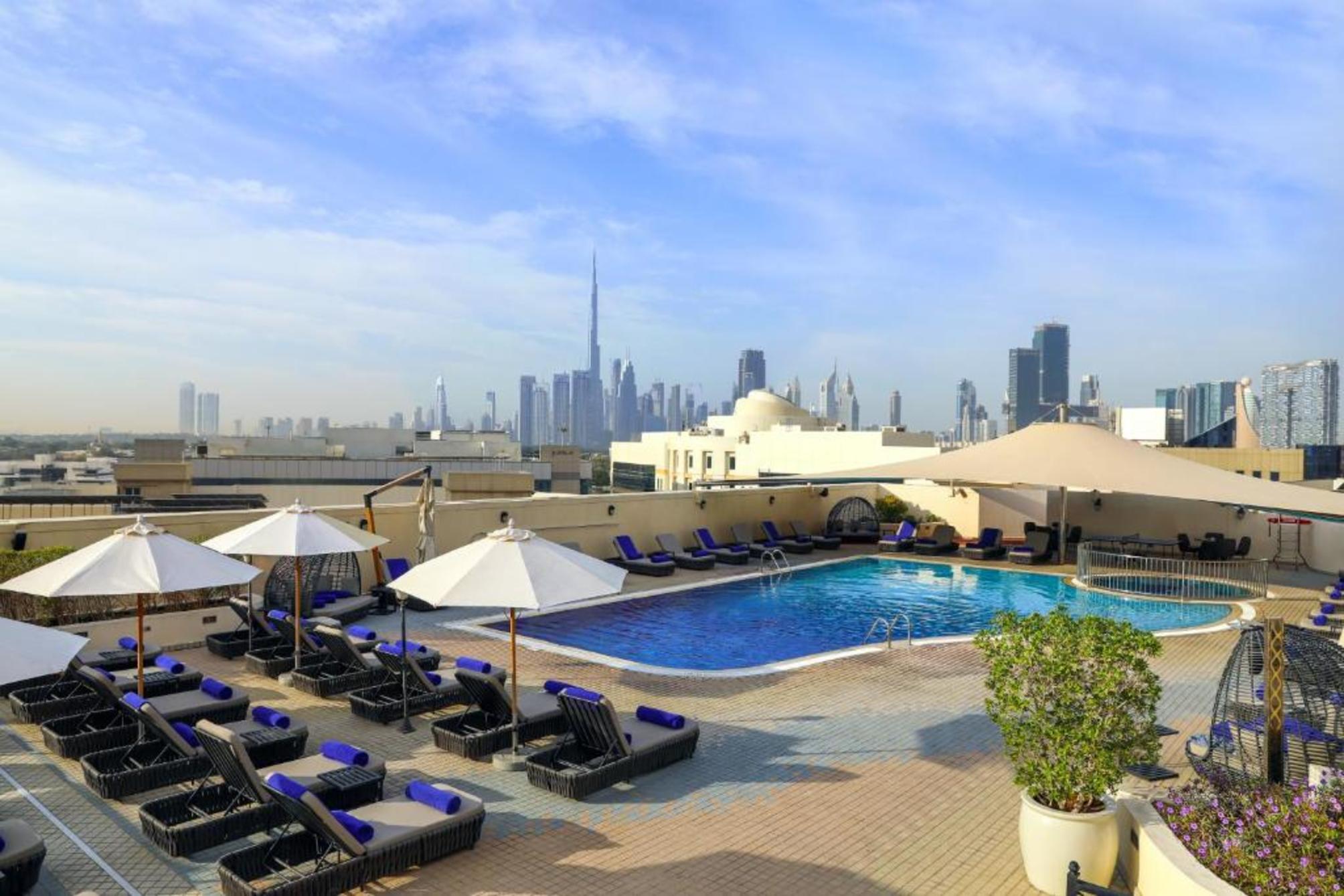 Mövenpick Hotel & Apartments Bur Dubai 1