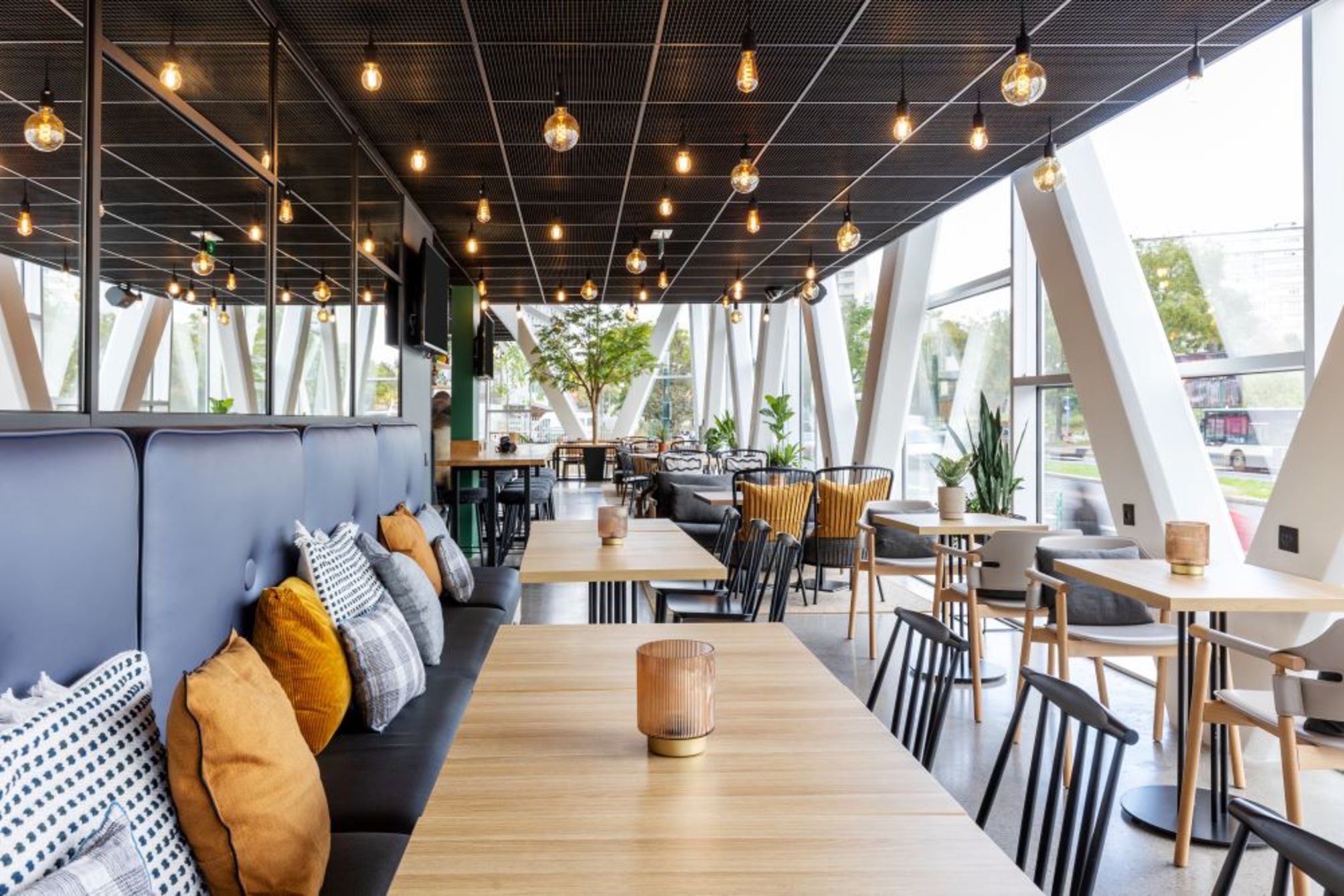 Best Western M-Treize Paris Asnieres 1