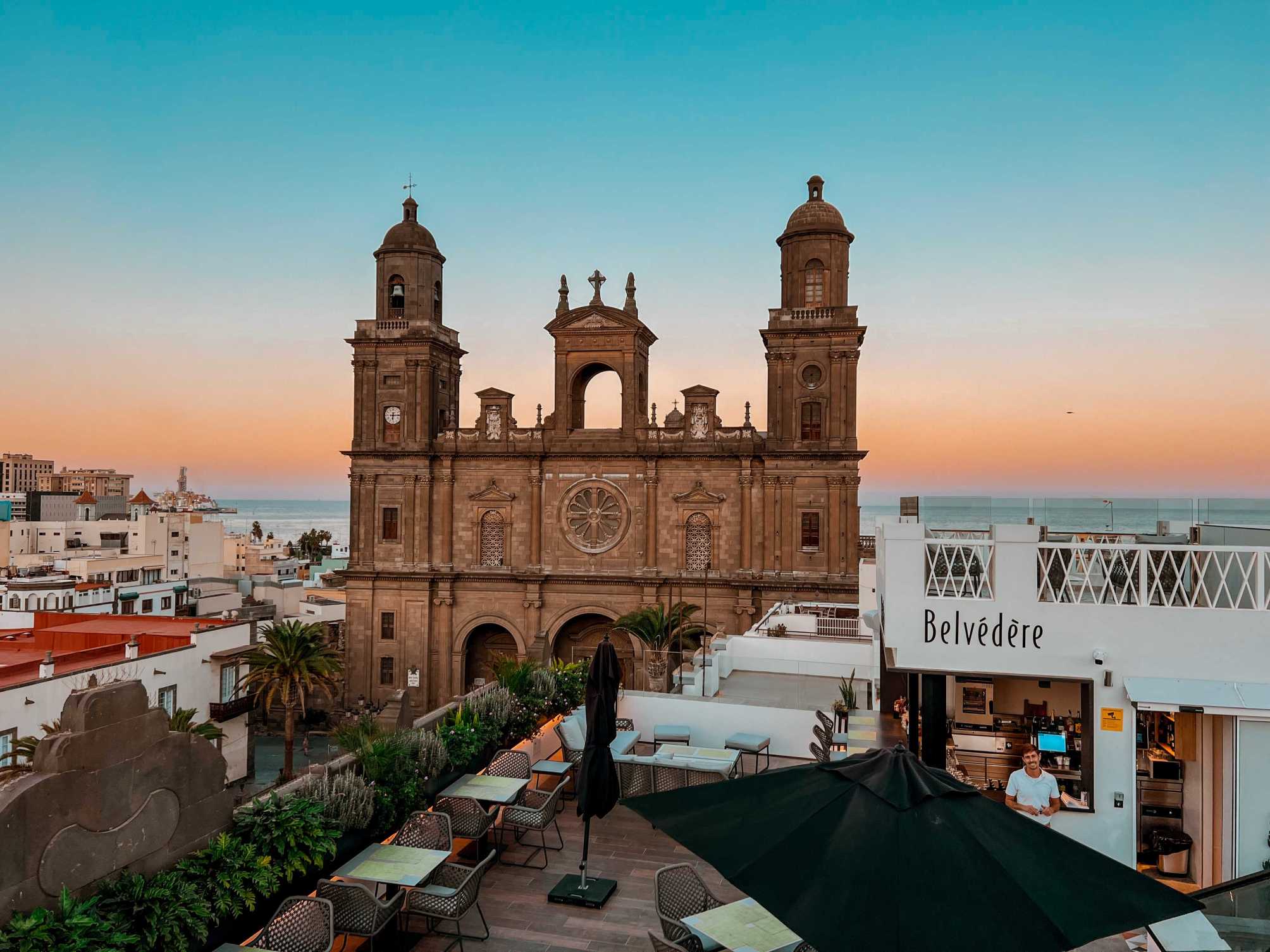 Boutique Hotel Cordial Plaza Mayor de Santa Ana 1